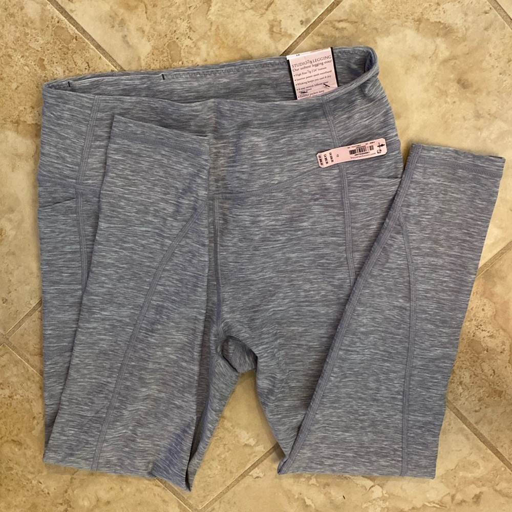 VS BNWT Studio Leggings